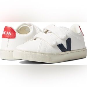 Veja Kids Sneakers in White and Navy